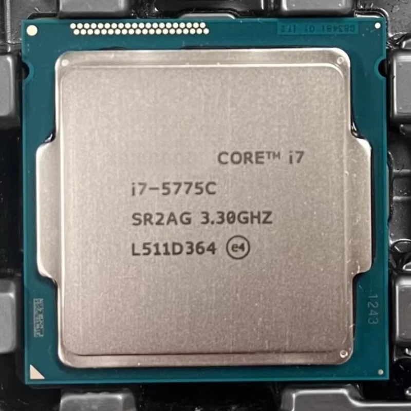 Processore CPU Core i7 5775C LGA1150 3.3GHz fino a 3.7GHz 6M Quad Core 65W