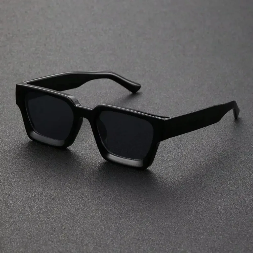 1 paio di occhiali da sole unisex con montatura quadrata in plastica alla moda per fotografia di strada e viaggi in spiaggia, accessori per la guida