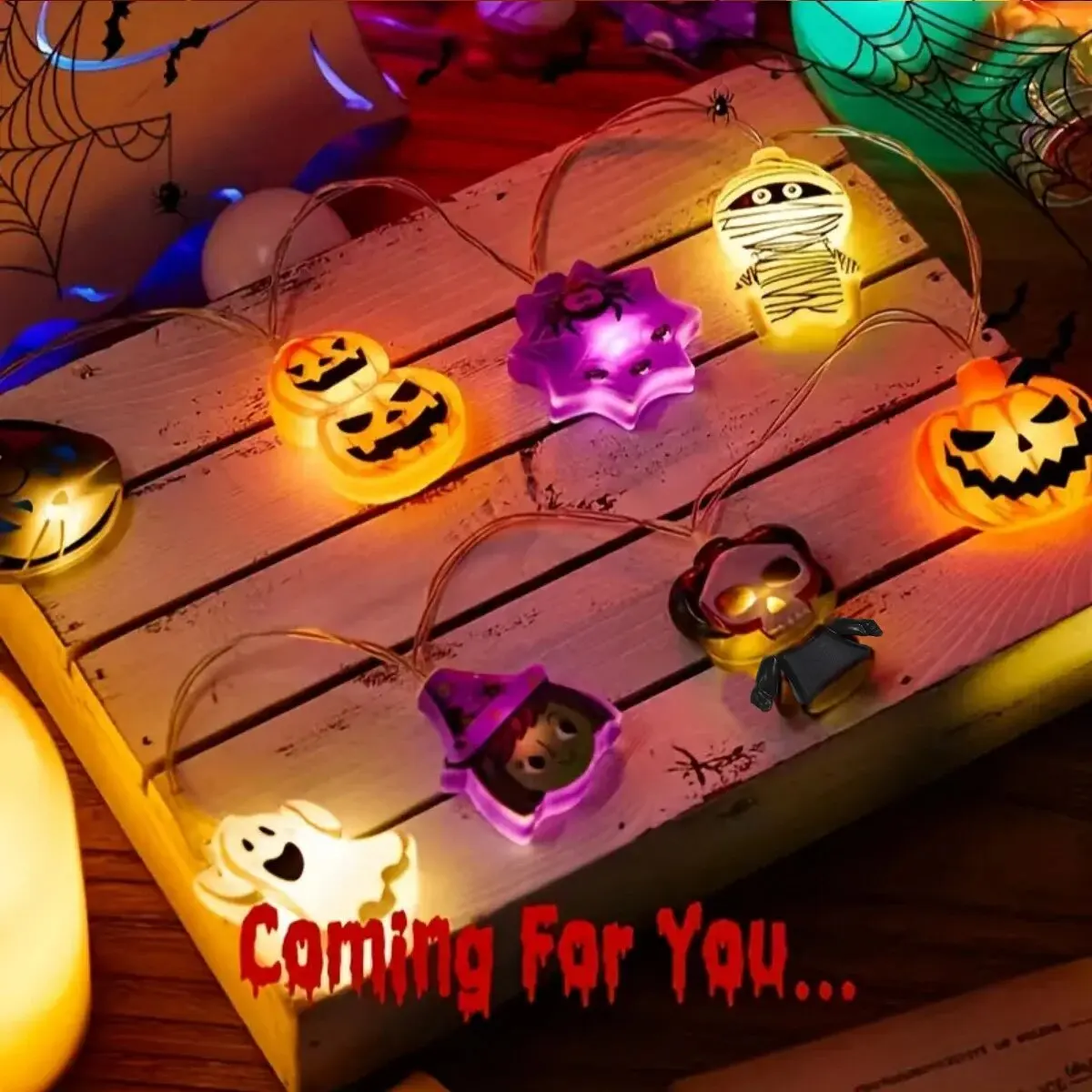 1PC Halloween 8 Elementi Lampada a stringa LED Alimentata a batteria Atmosfera horror Illuminazione con fantasma Strega Gatto Zucca Ragno Scheletro