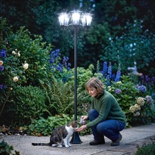 Outsunny Lanterna Solare da Giardino con 3 Fiamme Lanterna Solare 120 Lumen Plastica