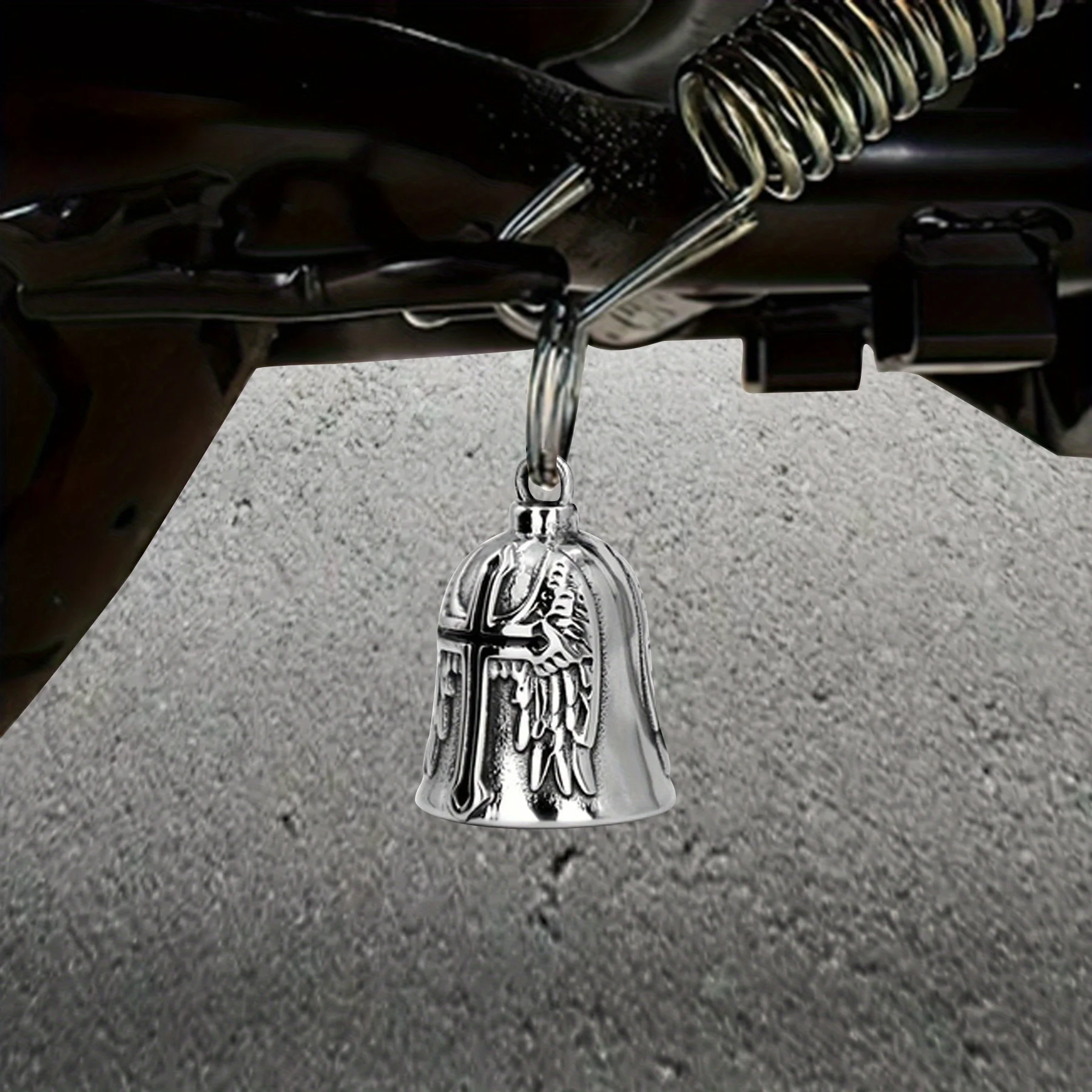 Motocicletta Lucky Bell Acciaio inossidabile Retro Punk Moto Ali d'angelo Ciondolo per moto retrò Campana per esorcismo