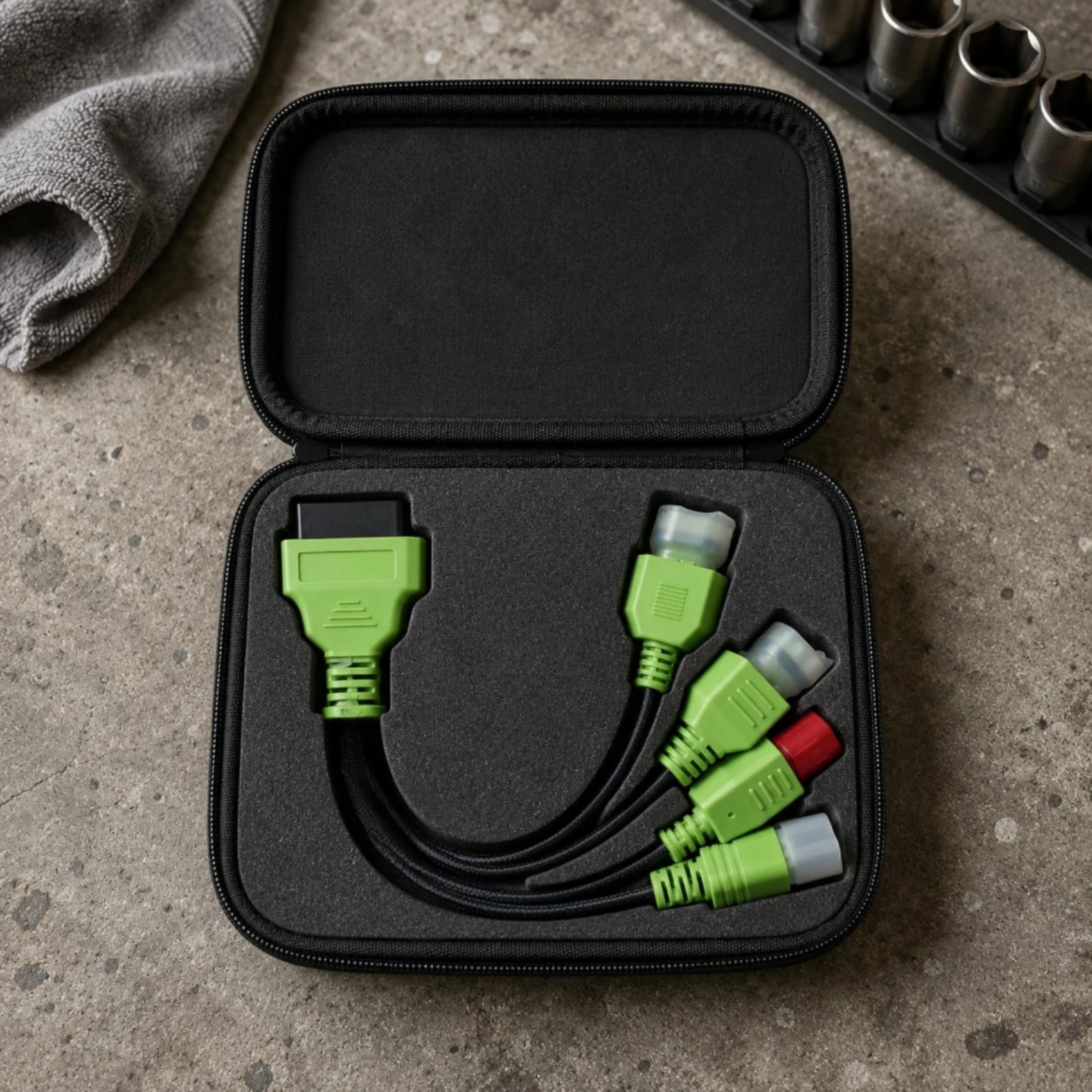 Cavo Adattatore Versatile 4 in 1 per Moto con Connettori Verdi, Plug and Play per Garage