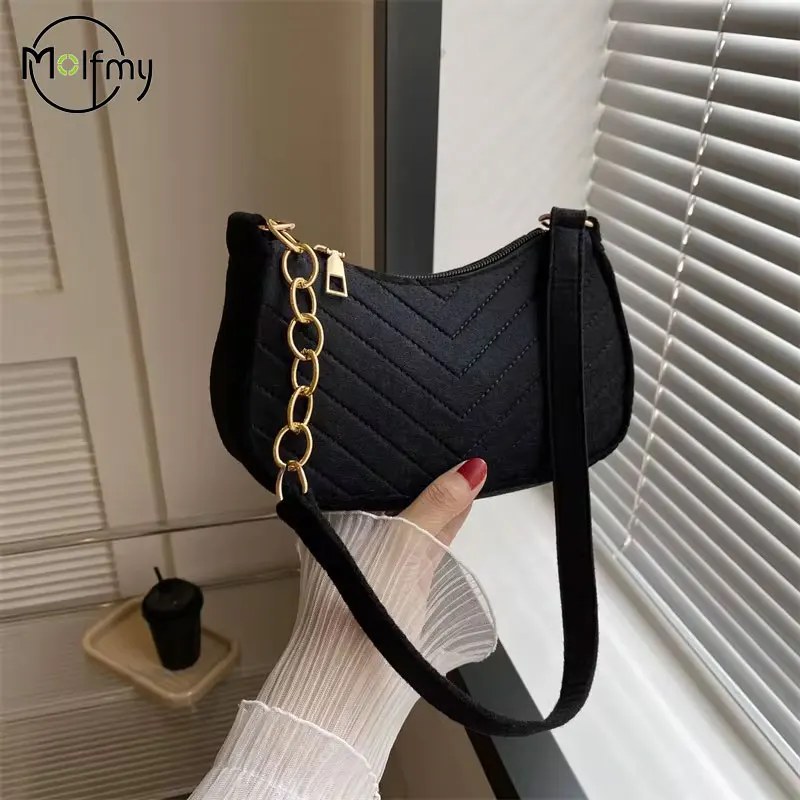 Mini borse a tracolla per le donne Borsa da donna in feltro di moda Design avanzato Borse sotto le ascelle Belle borse Crescent SaddleBag 2024