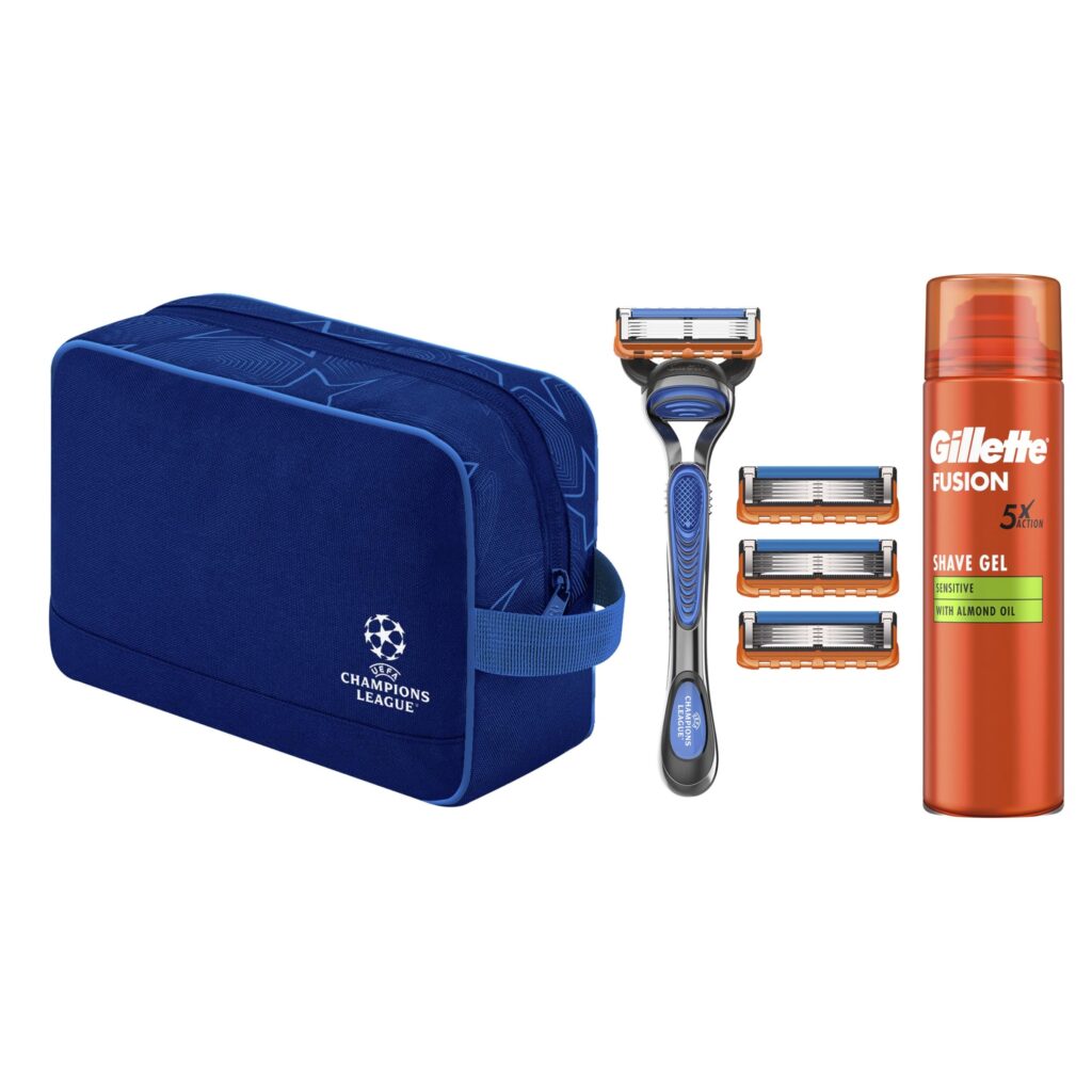 Gillette Fusion 5 Rasoio Uefa Champions League, 4 Lamette, Schiuma | Manico in Acciaio Inossidabile e Plastica, 4 Ricambi a 5 Lame, con Striscia Lubrificante, Shave Gel, Borsa