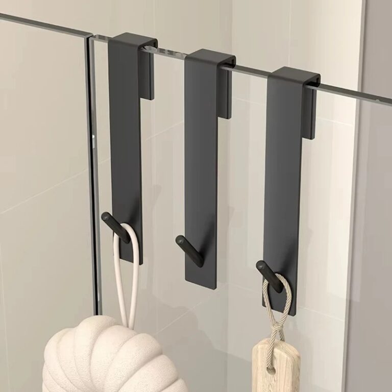 2 Ganci Appendiabiti per Accappatoio, Ganci da Appendere Sopra la Porta in Vetro per Doccia, Senza Foratura, Impermeabili, Ganci per Asciugamani in Metallo a Forma di S