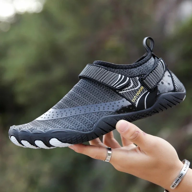 Scarpe da acqua da uomo ad asciugatura rapida Scarpe da acqua traspiranti unisex Slip on Scarpe da trampolino antiscivolo Scarpe da ginnastica da donna per parco acquatico da viag…