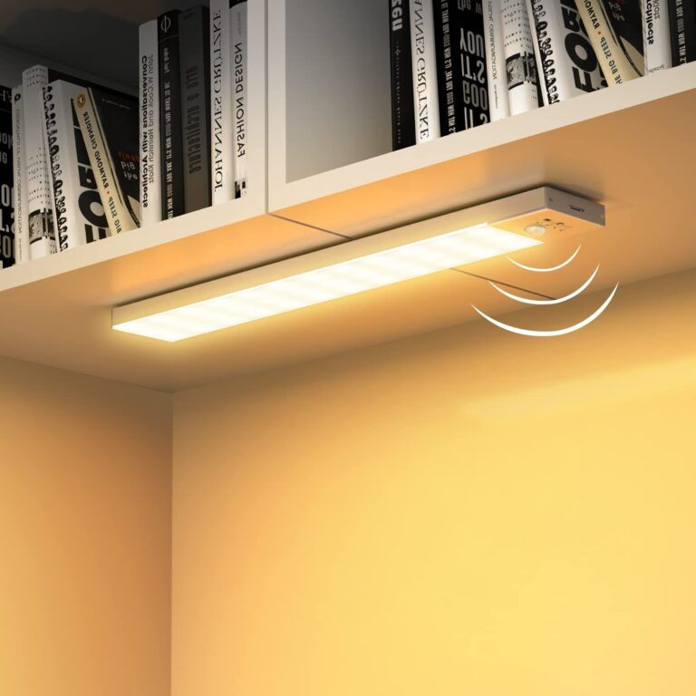 OUILA Luce Armadio LED con Sensore di Movimento Luci Sottopensile Cucina | 23 CM 4 Modalità Lampada Guardaroba Luce Notturna USB Ricaricabile,LED Luci Sottopensile per Cucina Scal…