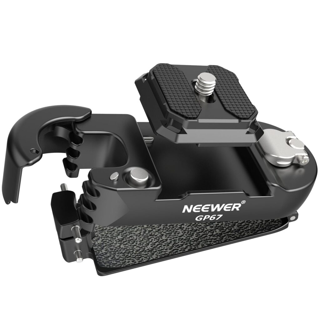 NEEWER Camera Backpack Clip, Supporto Fotocamera Zaino Sgancio Rapido, GP67 | Compatibile con Sistema PD e Piastra Tipo Arca, Bloccaggio Sicuro, Portata di 10kg per Fotocamere DSL…