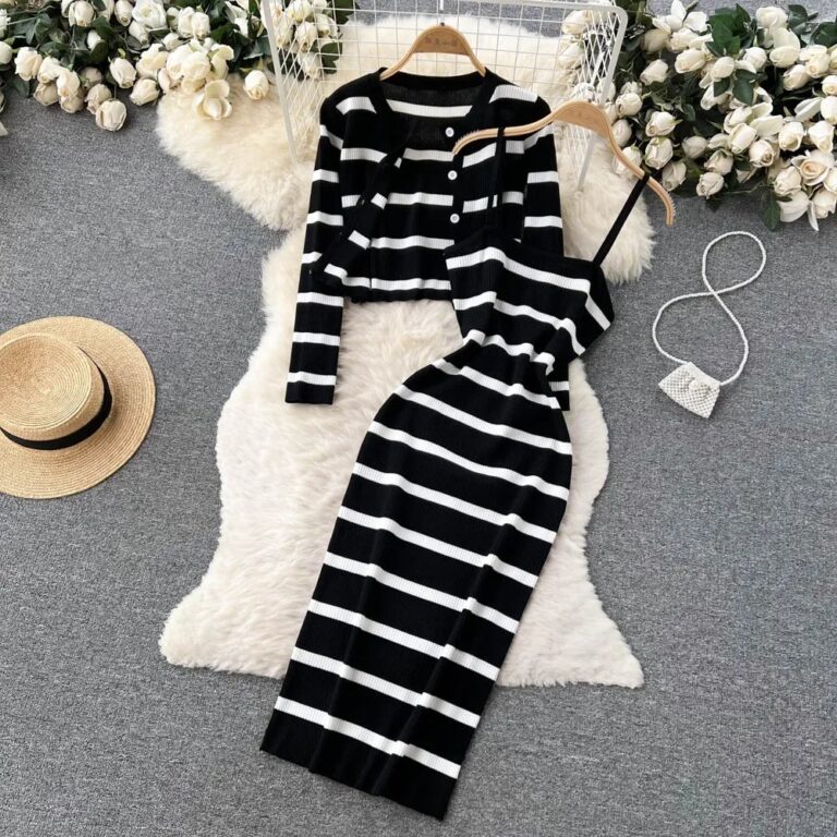 Abito coreano con cinturino per spaghetti a righe patchwork di colore dolce e cardigan a maniche lunghe con scollo a V Set da 2 pezzi