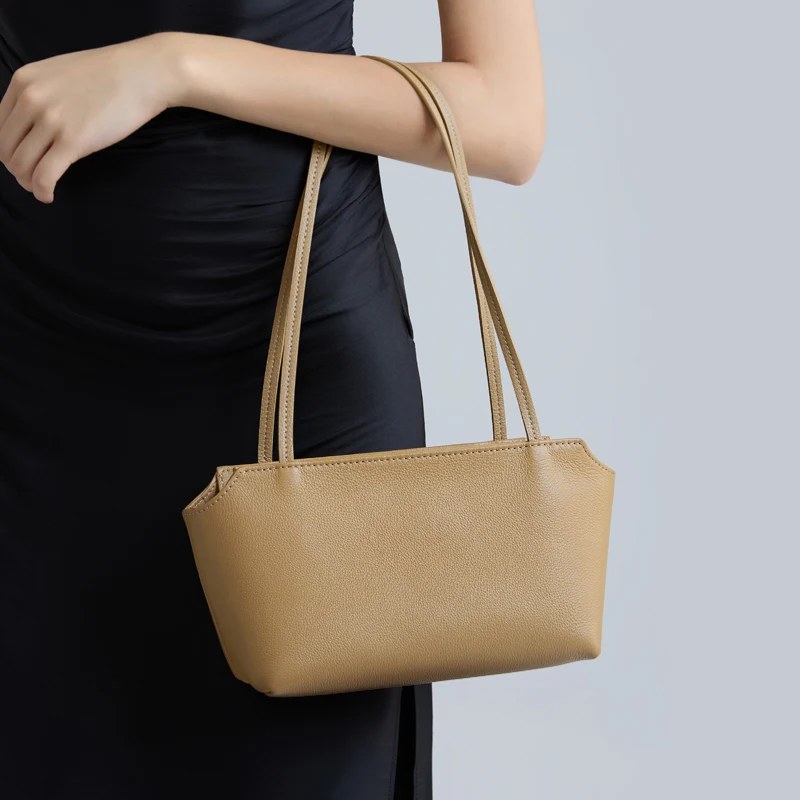 Borsa a Tracolla Mini in Vera Pelle di Vacchetta per Donna, Borsa Sottobraccia in Pelle Martellata con Tracolla Lunga, Borsetta Minimalista per Uso Quotidiano
