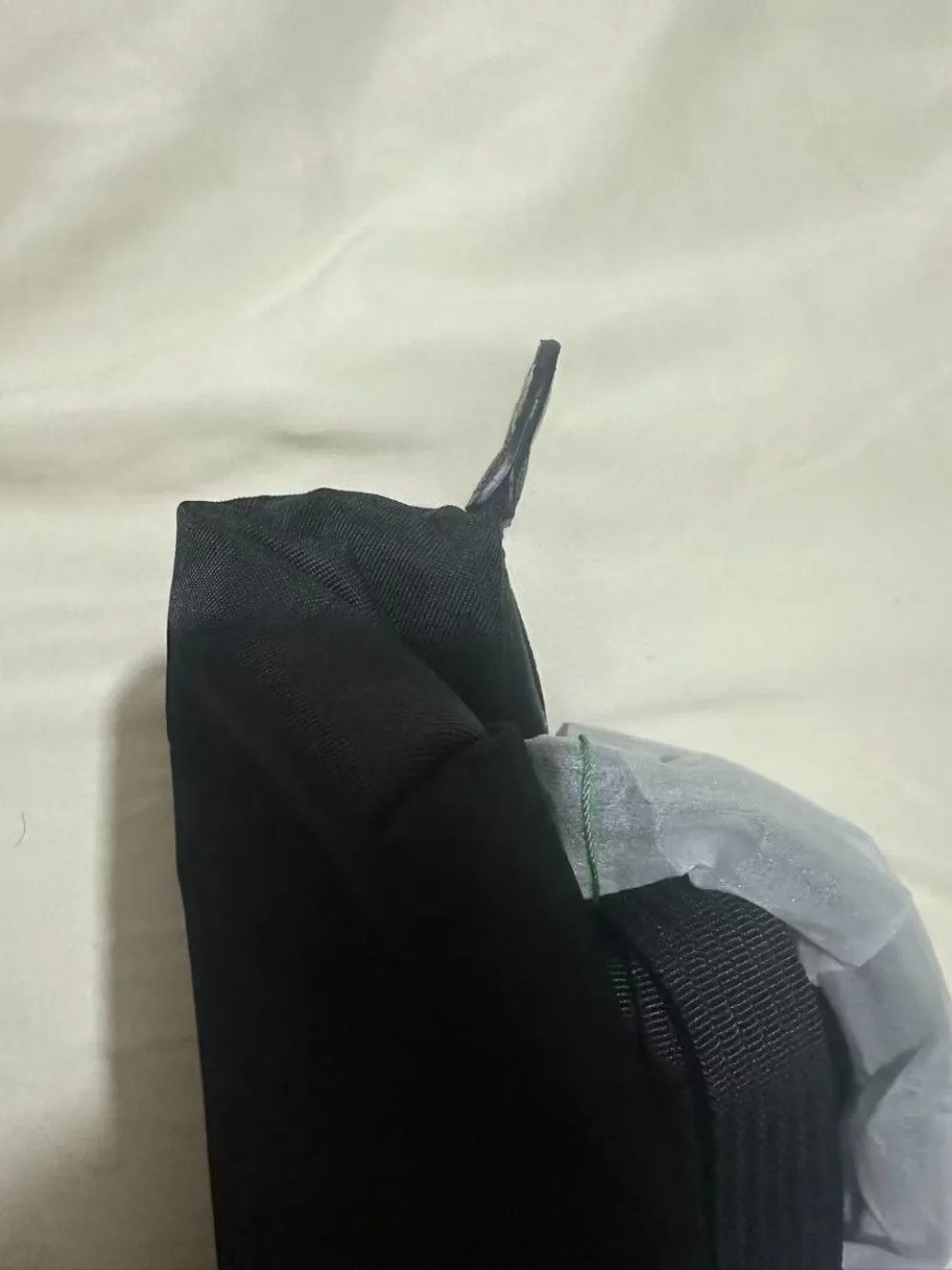 Elegante borsa a tracolla in nylon Y2k di grande capacità, leggera e impermeabile, unisex per uso quotidiano.