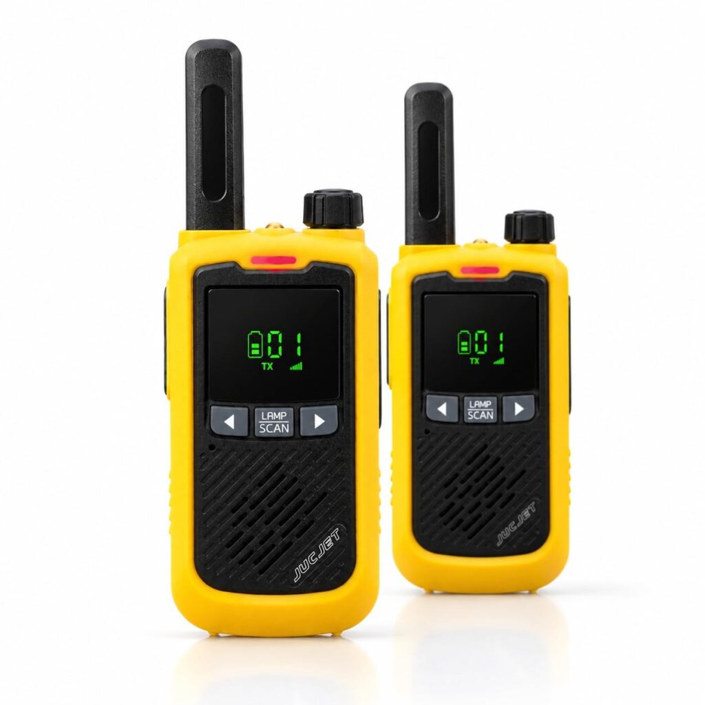 JUCJET T17 Walkie Talkie PMR446 pronti all’uso, 16 Canali, Set da 2 | Pronti all’uso, senza programmazione o app, comando PTT semplice, 16 canali, VOX, LCD, torcia, ricarica USB,…