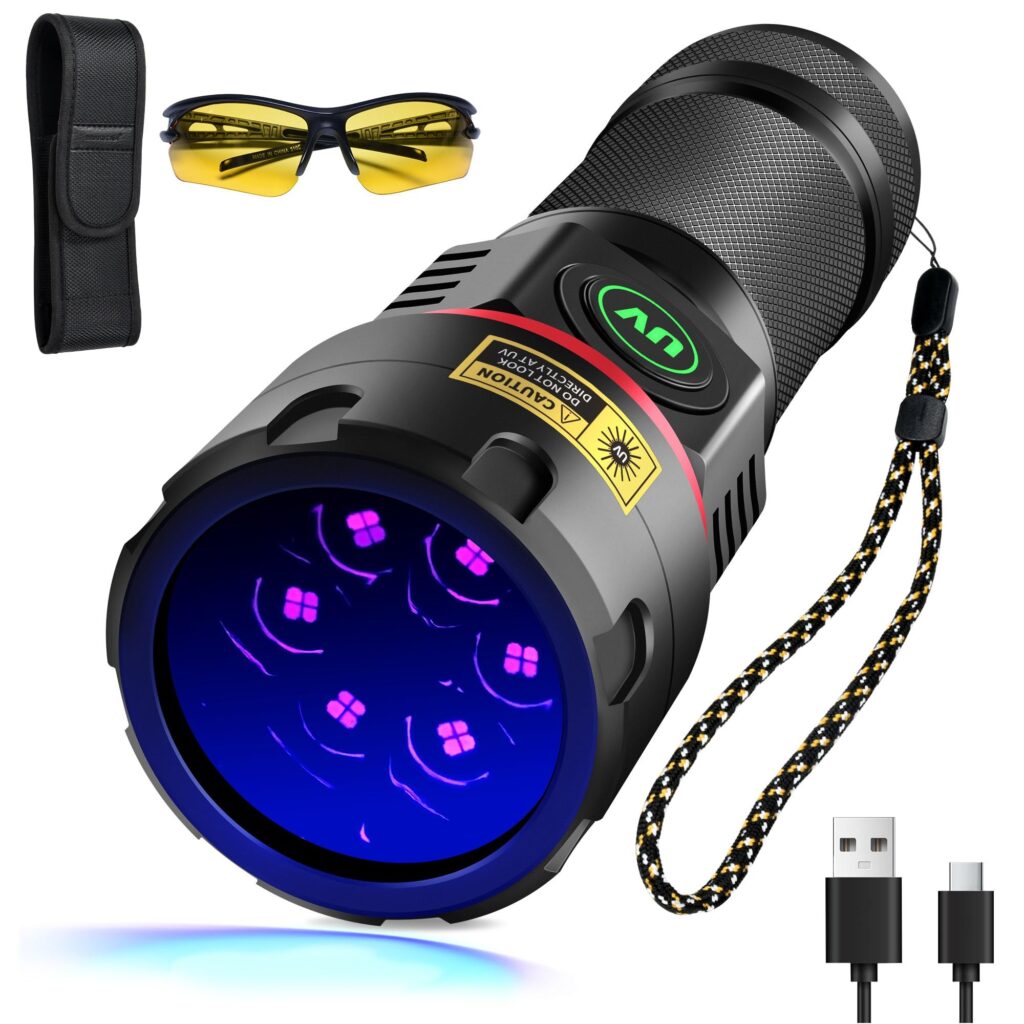 DARKBEAM Torcia UV 365nm 6x LED [4-core] Torce Luce nera ultravioletta | Lampada di Wood Portatile ricaricabile 80W, Rilevatore di Urina di Cane/Gatto, per minerale, ambra, vetro…
